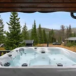 Skilodge 208 With Hot Tub By Vacation تريسيل